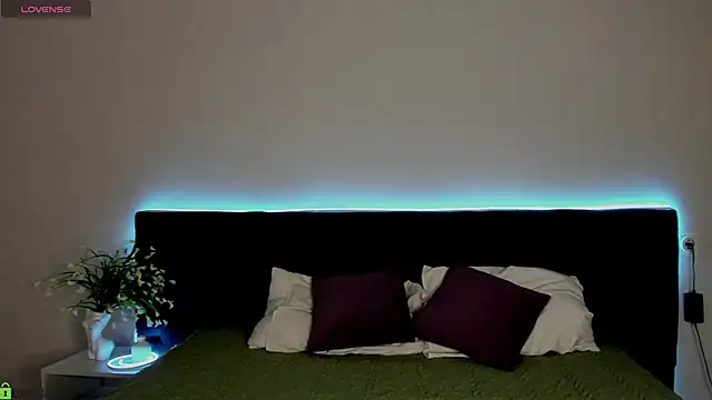 Velvet Kisss online show from 13, 6, 2026