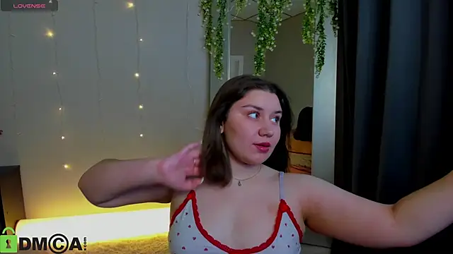 Velvet Kisss online show from 14, 6, 2026