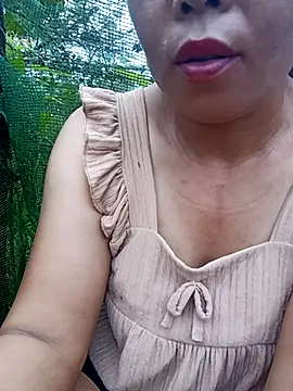 Snapshot of Chin-ni chatting on 16, 6, 2026 Chin-ni online show from 16, 6, 2026