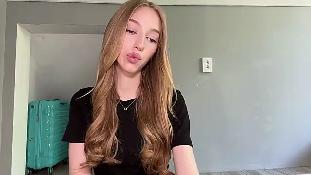 TraceyHowey online show from 24, 6, 2026