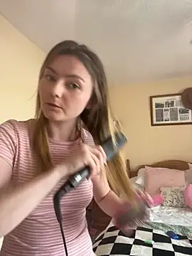 ChloeRaexox online show from 16, 6, 2026