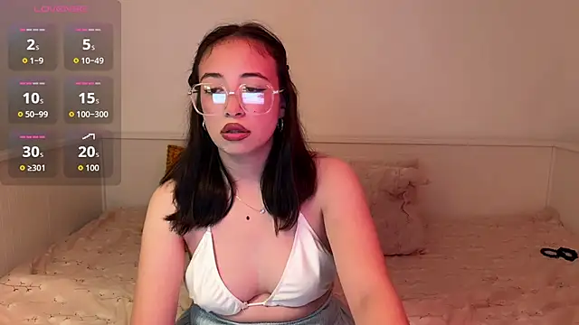 Snapshot of Hannari_ chatting on 2, 7, 2026 Hannari online show from 2, 7, 2026