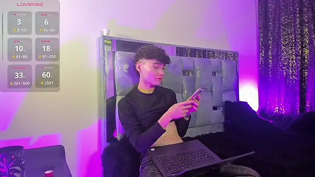Snapshot of AngelFoxX_77 chatting on 8, 8, 2026 AngelFoxX 77 online show from 8, 8, 2026