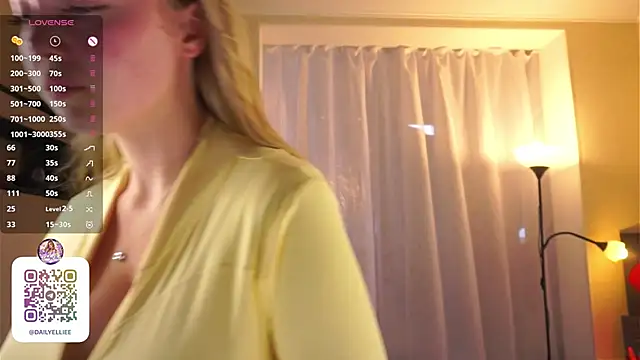 Snapshot of KatherineBergamine chatting on 11, 6, 2026 KatherineBergamine online show from 11, 6, 2026