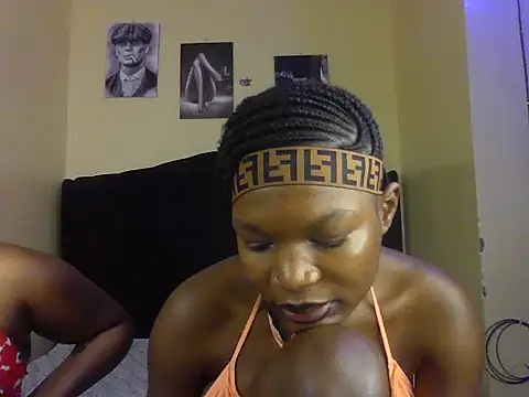Snapshot of Snowie_winterr chatting on 30, 6, 2026 Snowie winterr online show from 30, 6, 2026