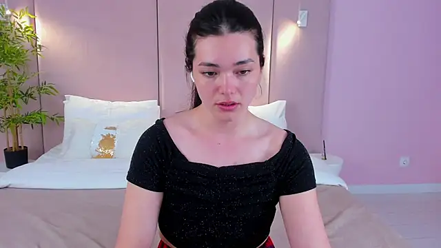 MaddieMeyer online show from 7, 7, 2026
