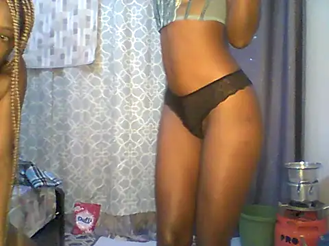 Snapshot of Ladysweetness23 chatting on 11, 7, 2026 Ladysweetness23 online show from 11, 7, 2026