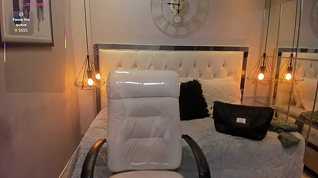 zara moon1 online show from 18, 6, 2026