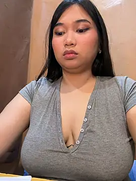 plum sexy online show from 14, 6, 2026
