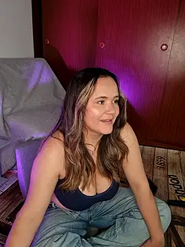Snapshot of Mandy-moore28 chatting on 19, 6, 2026 Mandy-moore28 online show from 19, 6, 2026