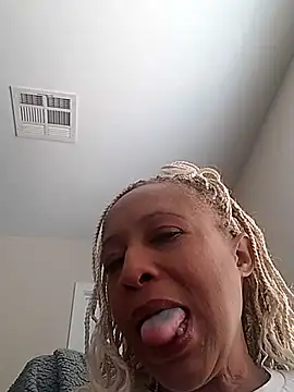 Snapshot of BlackPearlz69 chatting on 24, 1, 2025 BlackPearlz69 online show from 24, 1, 2025