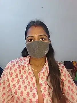 Snapshot of YALINITWO7_TAMIL chatting on 8, 7, 2026 YALINITWO7 TAMIL online show from 8, 7, 2026