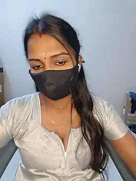 Snapshot of YALINITWO7_TAMIL chatting on 9, 7, 2026 YALINITWO7 TAMIL online show from 9, 7, 2026