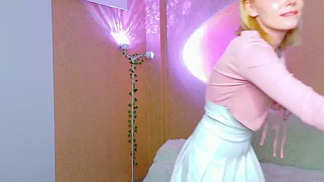 SweeetMia online show from 10, 7, 2026