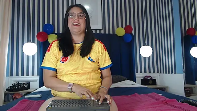 Sallydickinson online show from 26, 6, 2026