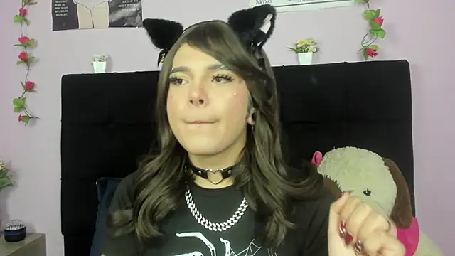Snapshot of Makii_XOXO chatting on 11, 7, 2026 Makii XOXO online show from 11, 7, 2026
