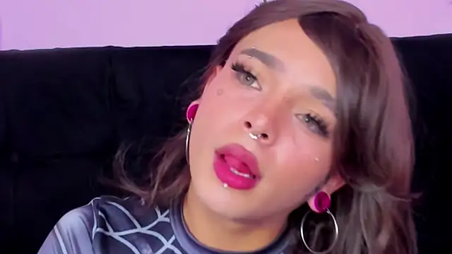 Snapshot of Makii_XOXO chatting on 17, 7, 2026 Makii XOXO online show from 17, 7, 2026