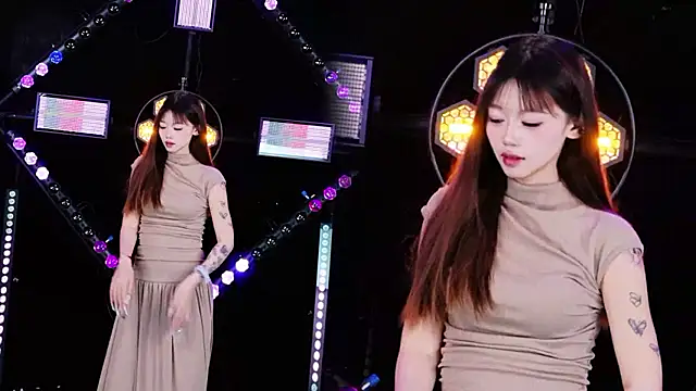 Alice-520 online show from 18, 7, 2026