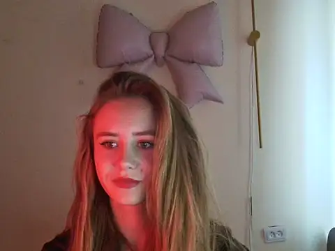 MyLittle Flame  online show from 3, 7, 2026