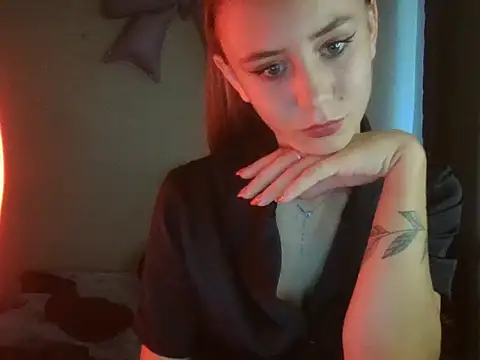 MyLittle Flame  online show from 4, 7, 2026