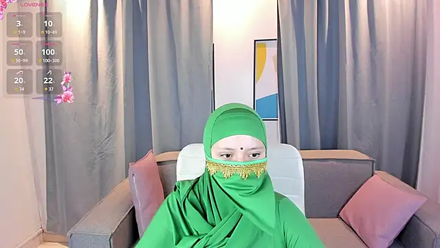 Snapshot of Nayla_Luxe chatting on 16, 6, 2026 Nayla Luxe online show from 16, 6, 2026