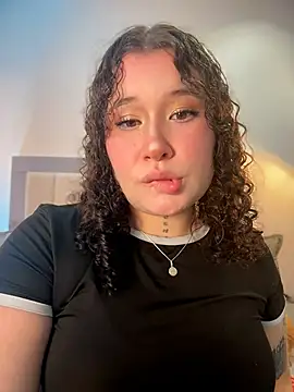 Snapshot of Doll_Ivy chatting on 1, 7, 2026 Doll Ivy online show from 1, 7, 2026
