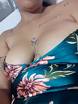 Snapshot of lunita-2909 chatting on 7, 7, 2026 lunita-2909 online show from 7, 7, 2026