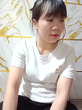 Snapshot of Em_xinh05 chatting on 17, 6, 2026 Em xinh05 online show from 17, 6, 2026