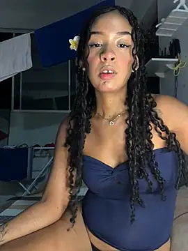 Snapshot of lilly_safadinha chatting on 7, 7, 2026 lilly safadinha online show from 7, 7, 2026
