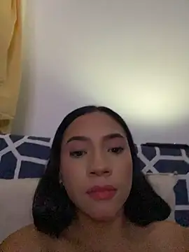 Snapshot of Sabrina_M chatting on 5, 7, 2026 Sabrina M online show from 5, 7, 2026