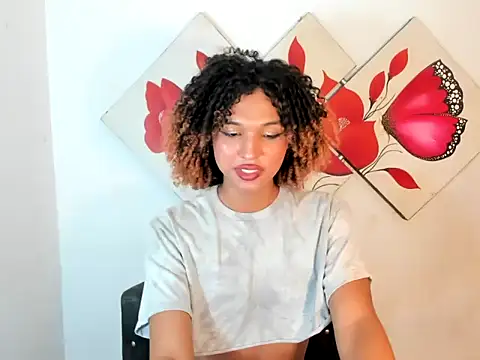 Snapshot of Elianisbigcock chatting on 19, 6, 2026 Elianisbigcock online show from 19, 6, 2026