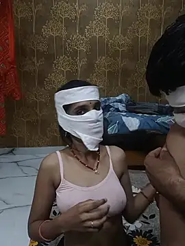 Snapshot of desi_housewife99 chatting on 6, 8, 2026 desi housewife99 online show from 6, 8, 2026