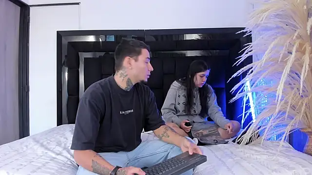 GabbyAndDominic online show from 4, 8, 2026