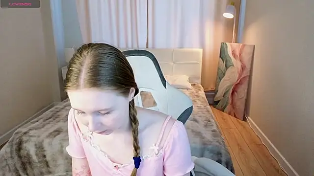 LiliTiny online show from 25, 6, 2026
