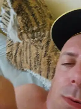 heterohotguy78 online show from 7, 8, 2026