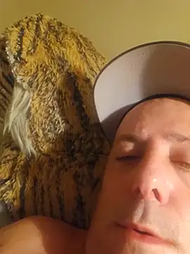 heterohotguy78 online show from 8, 8, 2026