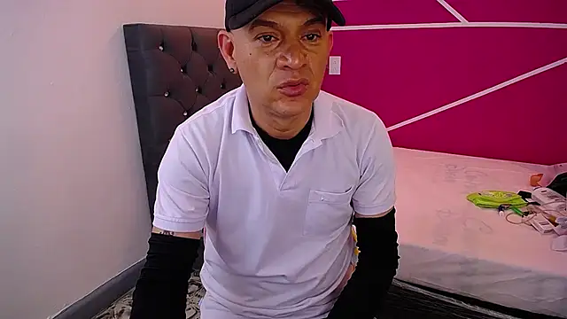 Cesirry  online show from 30, 6, 2026