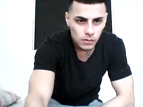 Snapshot of Aronfox23 chatting on 5, 8, 2026 Aronfox23 online show from 5, 8, 2026