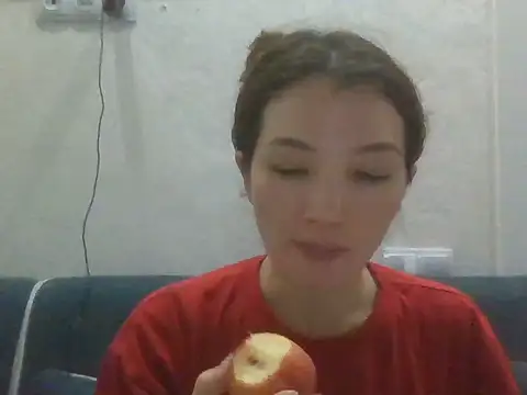 Snapshot of Calenyagi chatting on 25, 7, 2026 Calenyagi online show from 25, 7, 2026
