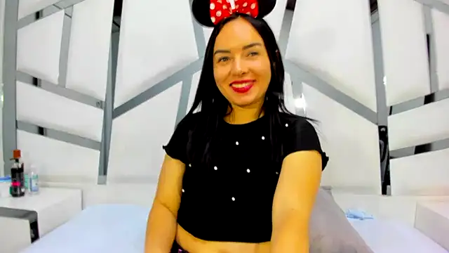 Snapshot of Violett_Bliss chatting on 8, 8, 2026 Violett Bliss online show from 8, 8, 2026