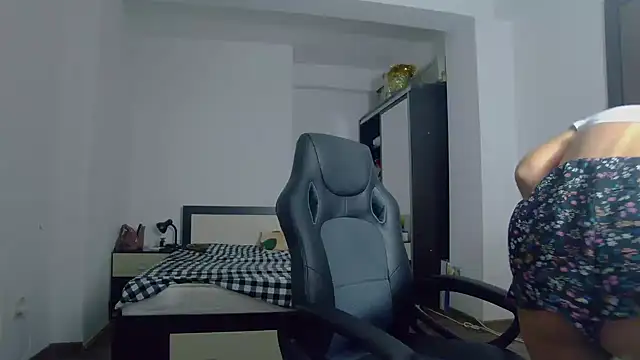 DedeSibel online show from 5, 10, 2025