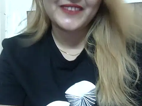 Sexyy Sana online show from 3, 7, 2026