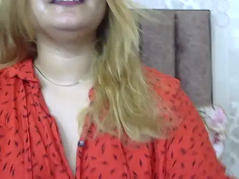 Sexyy Sana online show from 5, 7, 2026