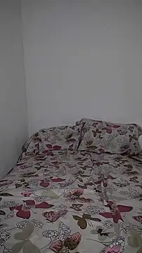 Female puppy in heat online show from 31, 7, 2026