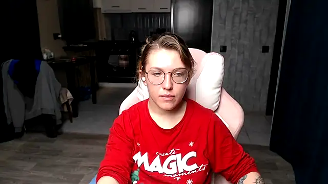 Snapshot of Reginasmilee chatting on 21, 9, 2025 Reginasmilee online show from 21, 9, 2025