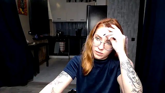 Snapshot of Reginasmilee chatting on 22, 10, 2025 Reginasmilee online show from 22, 10, 2025