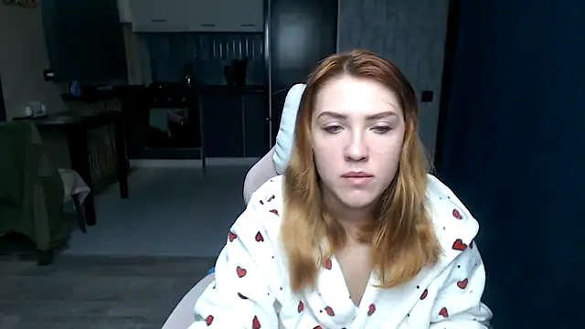 Snapshot of Reginasmilee chatting on 27, 10, 2025 Reginasmilee online show from 27, 10, 2025