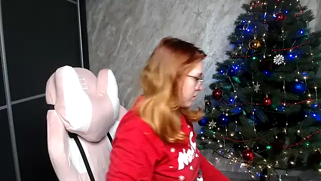 Snapshot of Reginasmilee chatting on 13, 12, 2025 Reginasmilee online show from 13, 12, 2025