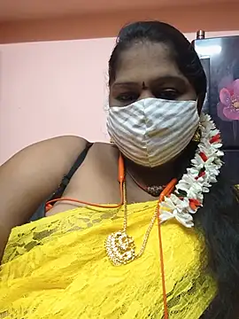Snapshot of yalini1431 chatting on 7, 8, 2026 yalini1431 online show from 7, 8, 2026
