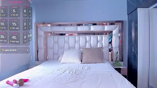 Snapshot of SarahPreston chatting on 9, 1, 2025 SarahPreston online show from 9, 1, 2025